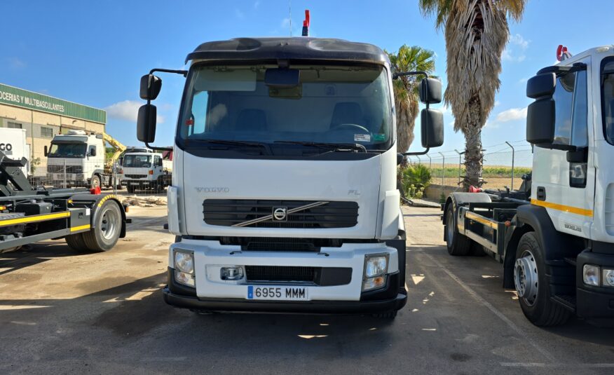 Volvo 18 tn gancho multilift 4*2