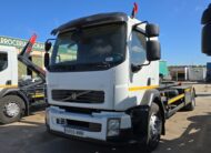 Volvo 18 tn gancho multilift 4*2